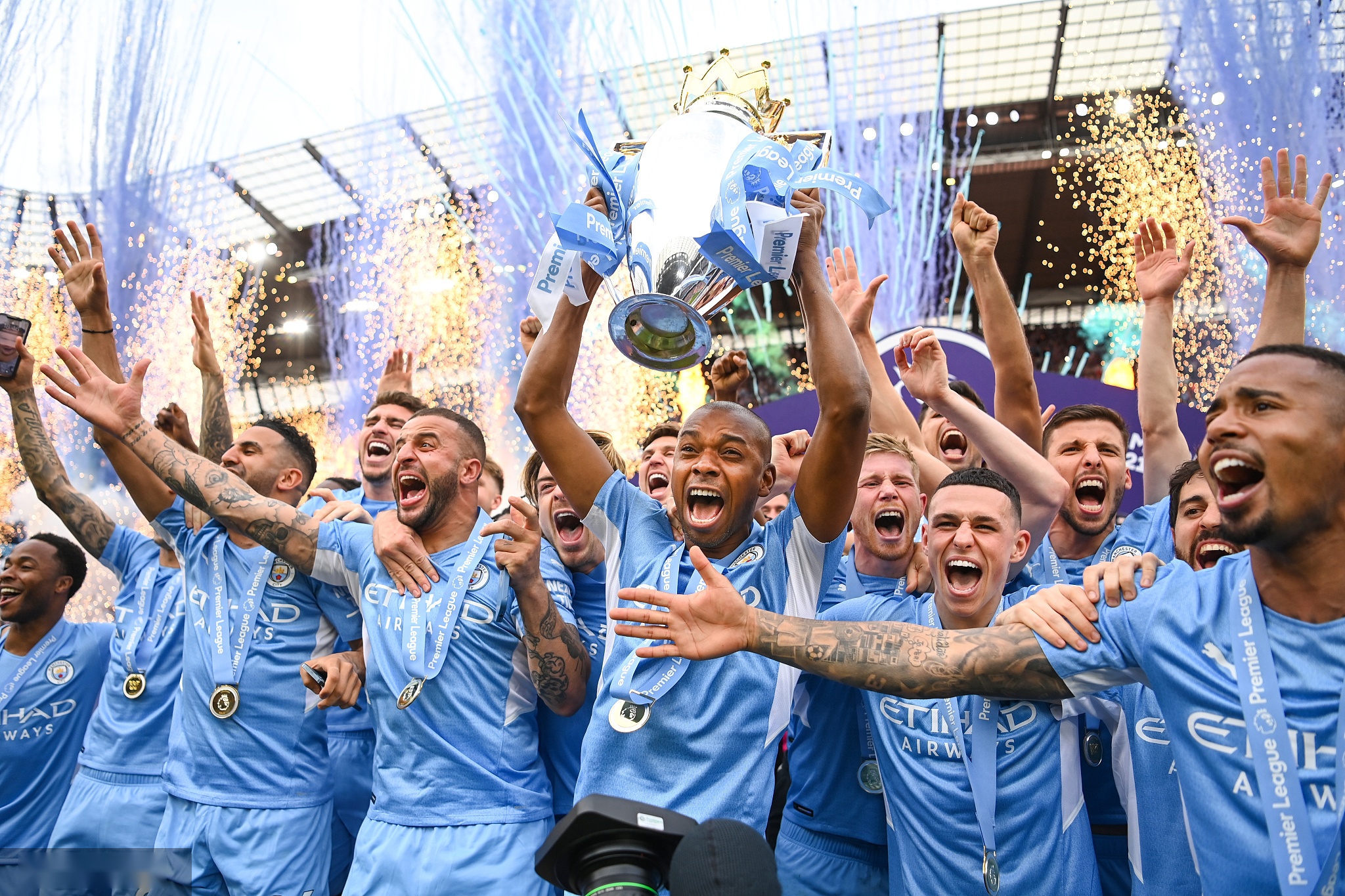 随着比赛的 随着比赛的